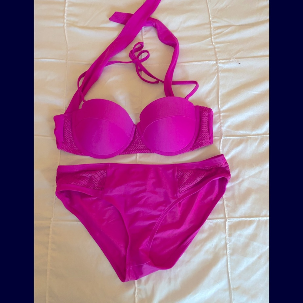 Arie Bikini